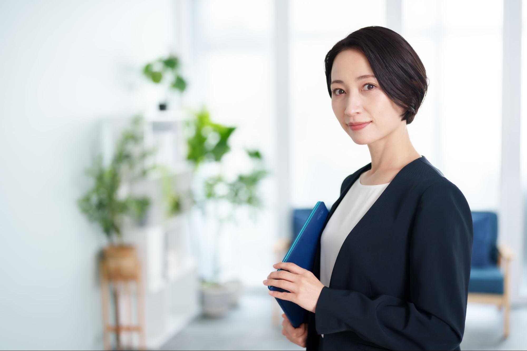 中小企業診断士に名刺は必須！表記の仕方は？信頼される名刺デザインも紹介