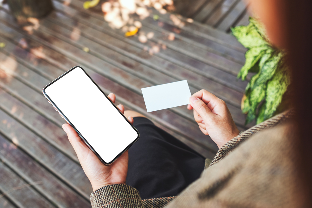 名刺のデータ化とは？電子化する方法やおすすめアプリを徹底解説